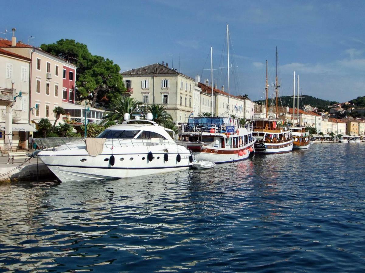 Apartment Rojal Mali Lošinj Esterno foto